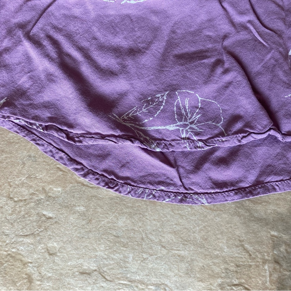Violet Floral V-Neck Shell Top - Picture 5 of 5